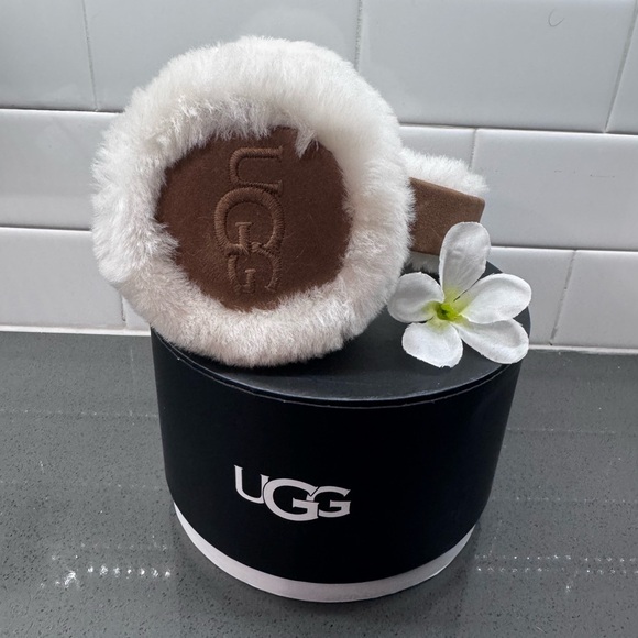 UGG Chestnut Sheepskin Embroidered Earmuffs - Picture 14 of 14